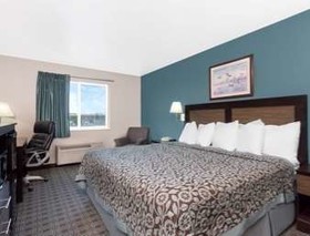 Days Inn by Wyndham Neenah