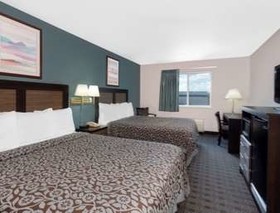 Days Inn by Wyndham Neenah