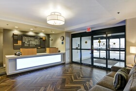 Holiday Inn Express Hotel & Suites Milwaukee - New Berlin