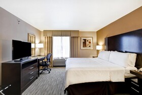 Holiday Inn Express Hotel & Suites Milwaukee - New Berlin