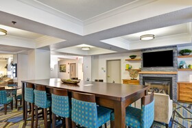 Holiday Inn Express Hotel & Suites Milwaukee - New Berlin