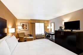 Holiday Inn Express Hotel & Suites Milwaukee - New Berlin