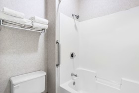 AmericInn by Wyndham New Lisbon