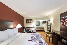 Red Roof Inn Milwaukee Airport