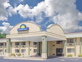 Days Inn by Wyndham Portage