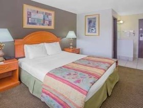 Days Inn by Wyndham Portage