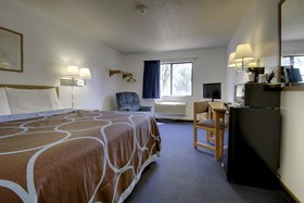 Super 8 by Wyndham Portage