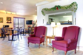 Super 8 by Wyndham Portage