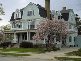 Christmas House Bed & Breakfast