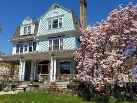 Christmas House Bed & Breakfast