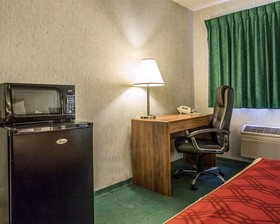 Econo Lodge Rothschild