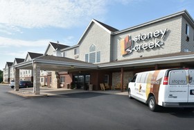 Cedar Creek Hotel Wausau - Rothschild