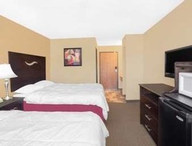 Super 8 by Wyndham Sheboygan WI