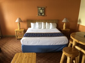 Days Inn & Suites by Wyndham Stevens Point