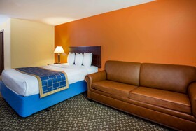 Days Inn & Suites by Wyndham Stevens Point