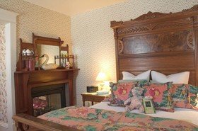 White Lace Inn