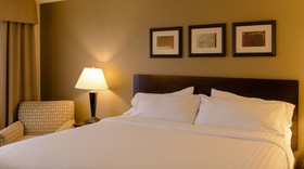 Holiday Inn Express Hotel & Suites Superior