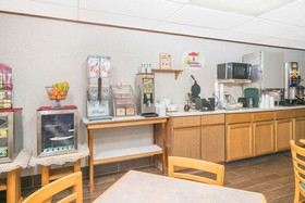 Super 8 by Wyndham Superior WI