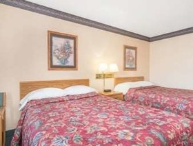 Super 8 by Wyndham Superior WI