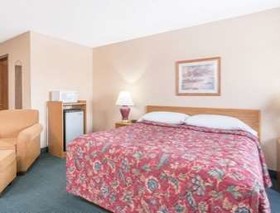 Super 8 by Wyndham Superior WI