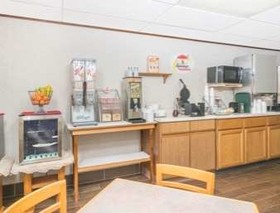 Super 8 by Wyndham Superior WI