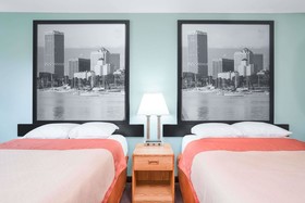 Super 8 by Wyndham Tomah Wisconsin