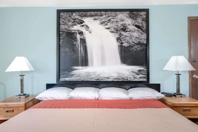 Super 8 by Wyndham Tomah Wisconsin