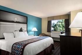 Super 8 by Wyndham Whitewater WI