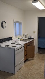 Bar H Motel