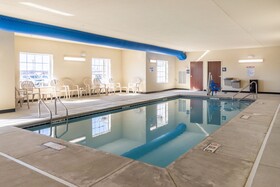 Cobblestone Hotel & Suites - Alpine