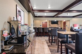 Cobblestone Hotel & Suites - Alpine