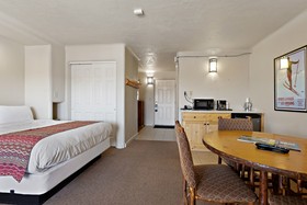 Sioux Lodge Suites