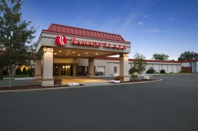 Riverside Hotel