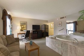 Riverside Hotel