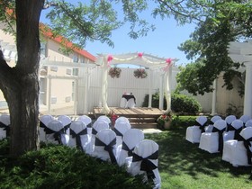 Riverside Hotel