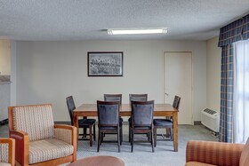 Riverside Hotel