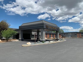 Riverside Hotel