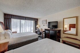 Riverside Hotel