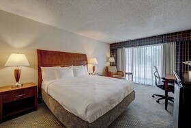 Riverside Hotel