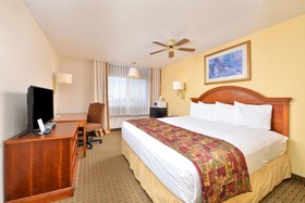 GuestHouse Inn & Suites Cheyenne