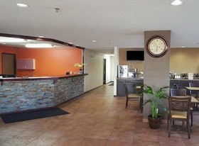 GuestHouse Inn & Suites Cheyenne