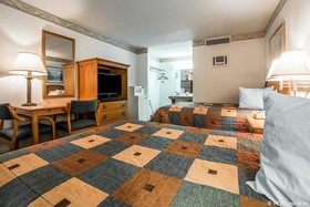 Comfort Suites