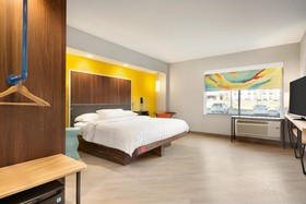 Tru by Hilton Cheyenne