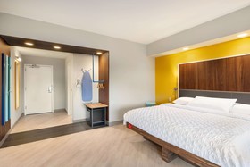 Tru by Hilton Cheyenne