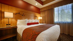 Best Western Premier Ivy Inn & Suites