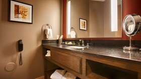 Best Western Premier Ivy Inn & Suites