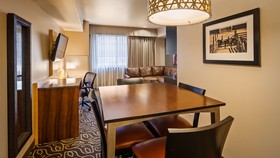 Best Western Premier Ivy Inn & Suites