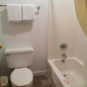 Cody Holiday Lodge