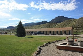Green Creek Inn and RV Park