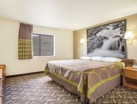 Super 8 by Wyndham Dubois